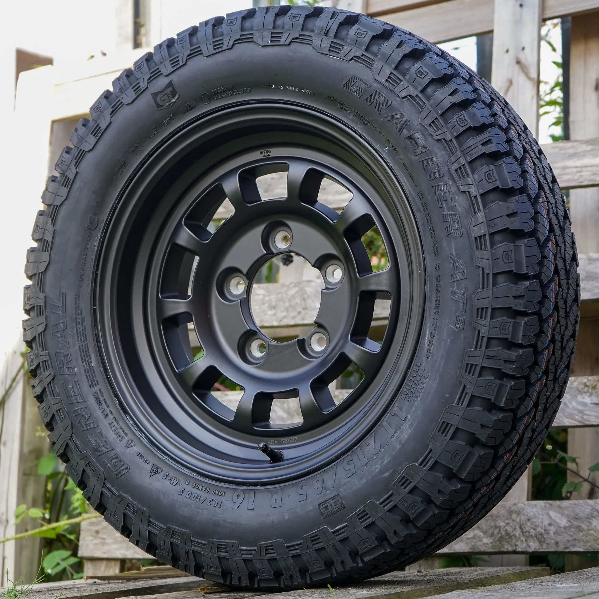 HIGH PEAK J-01 Wheel & Tyre Package for Suzuki Jimny (1998 )