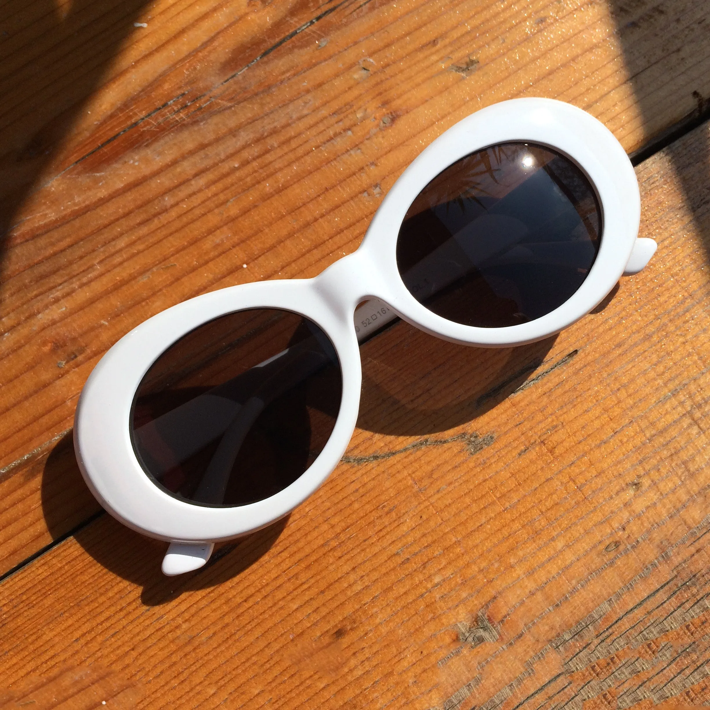 Kurt Cobain sunglasses - white retro frames