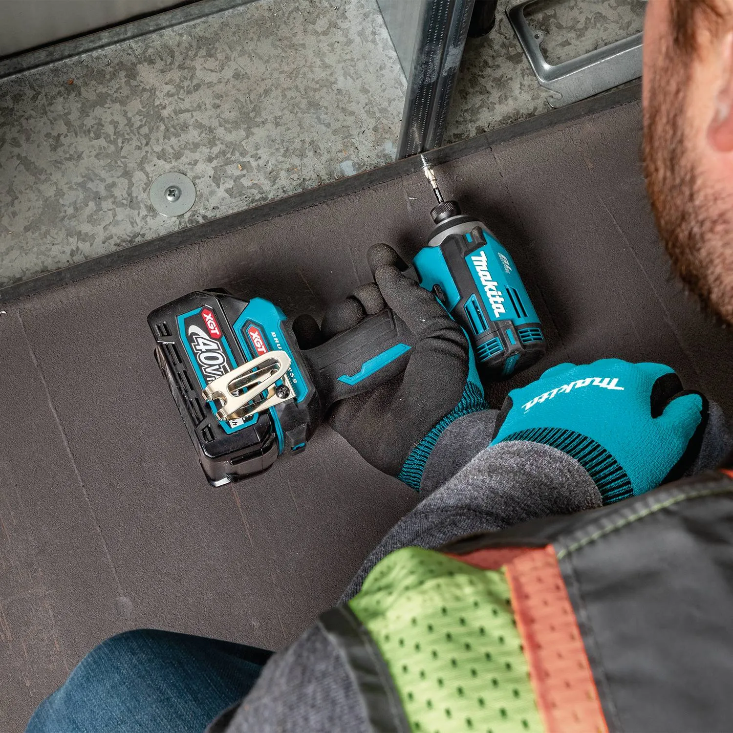 Makita GDT02D 40V max XGT Brushless Cordless 4 Speed Impact Driver Kit