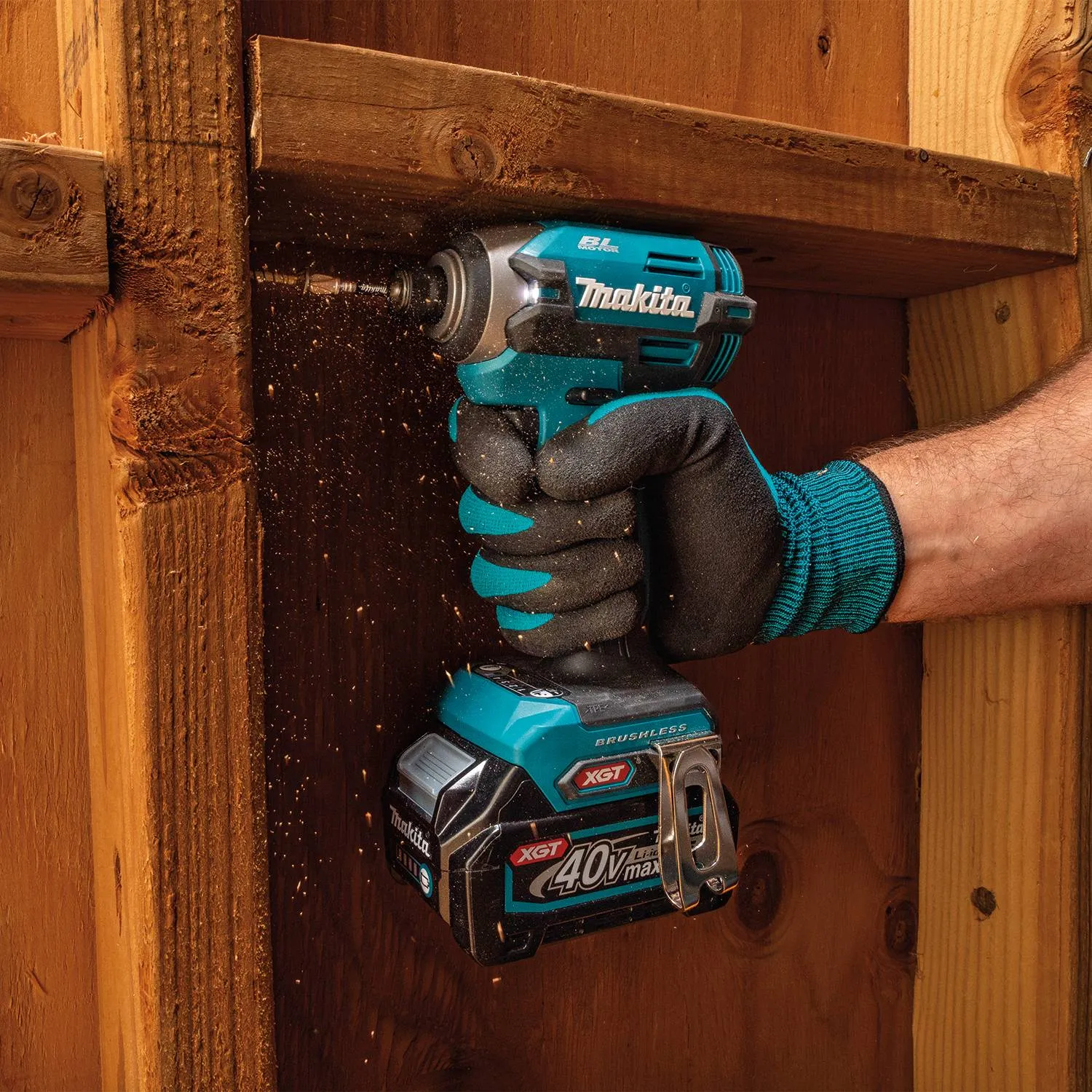 Makita GDT02D 40V max XGT Brushless Cordless 4 Speed Impact Driver Kit