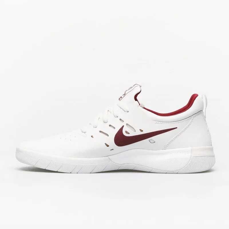 Nike Shoes SB Nyjah Free - Summit White/Team Crimson