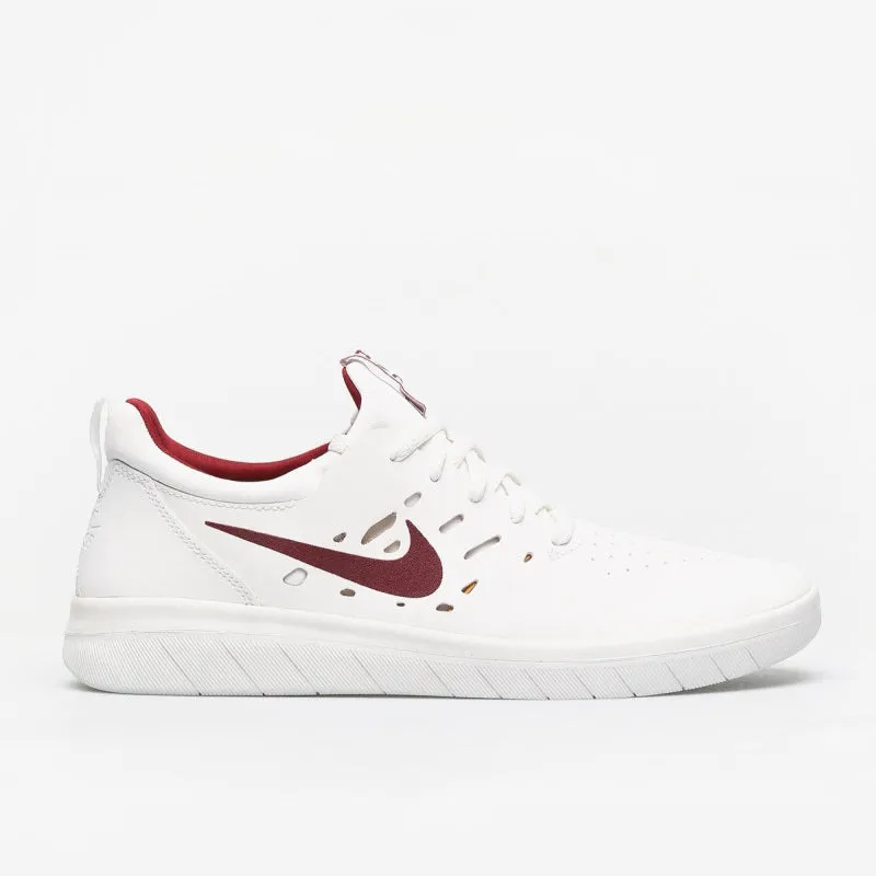 Nike Shoes SB Nyjah Free - Summit White/Team Crimson