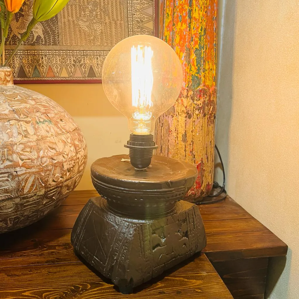 Retro Style Wooden  Decorative Table Lamp with Filament Bulb