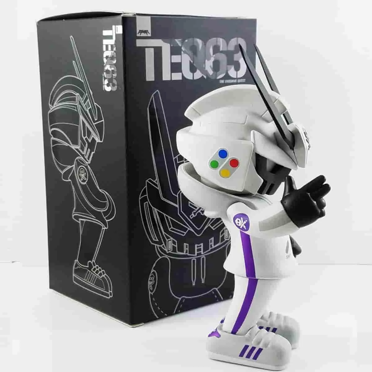 Super Retro TEQ63 by Quiccs x Martian Toys x IamRetro Exclusive Release!